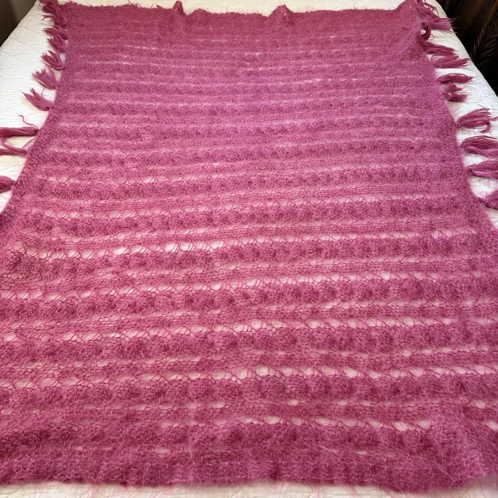 Vintage Mohair Lace Throw / Shawl – Raspberry Pink – Fringe Edges 60”x42”